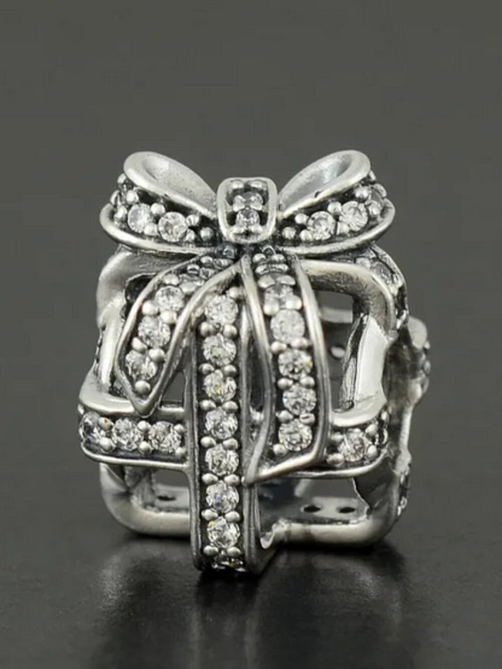 Pandora Silver All Wrapped Up Sparkling Present charm 791766CZ